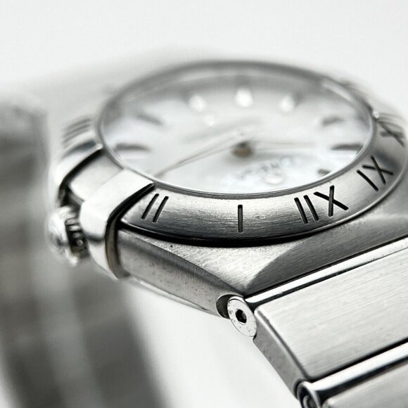 OMEGA Constellation Blush 123.10.24.60.05.001 Ladies Watch Mother Of Pearl Dial - Picture 6 of 10